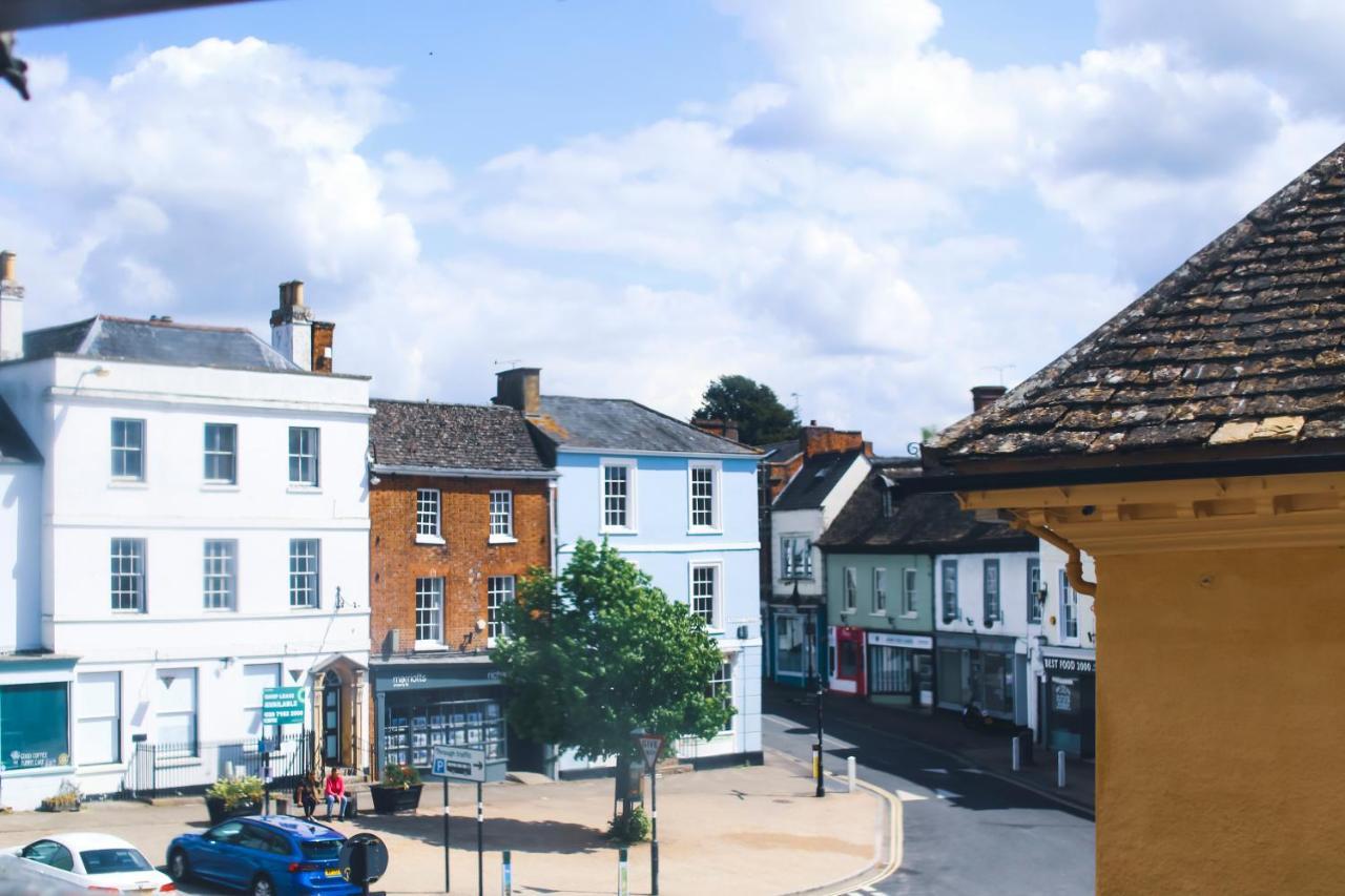 The Old Crown Coaching Inn Swindon Kültér fotó