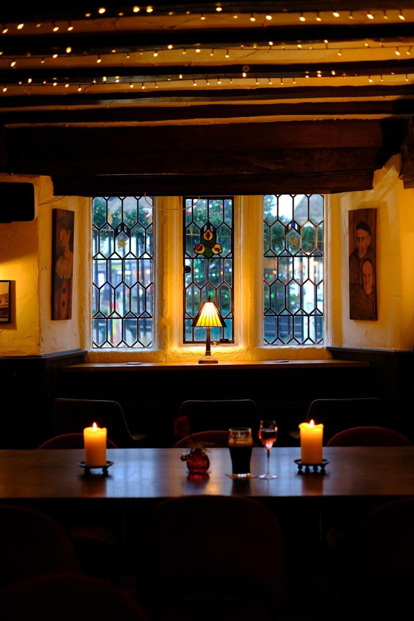The Old Crown Coaching Inn Swindon Kültér fotó
