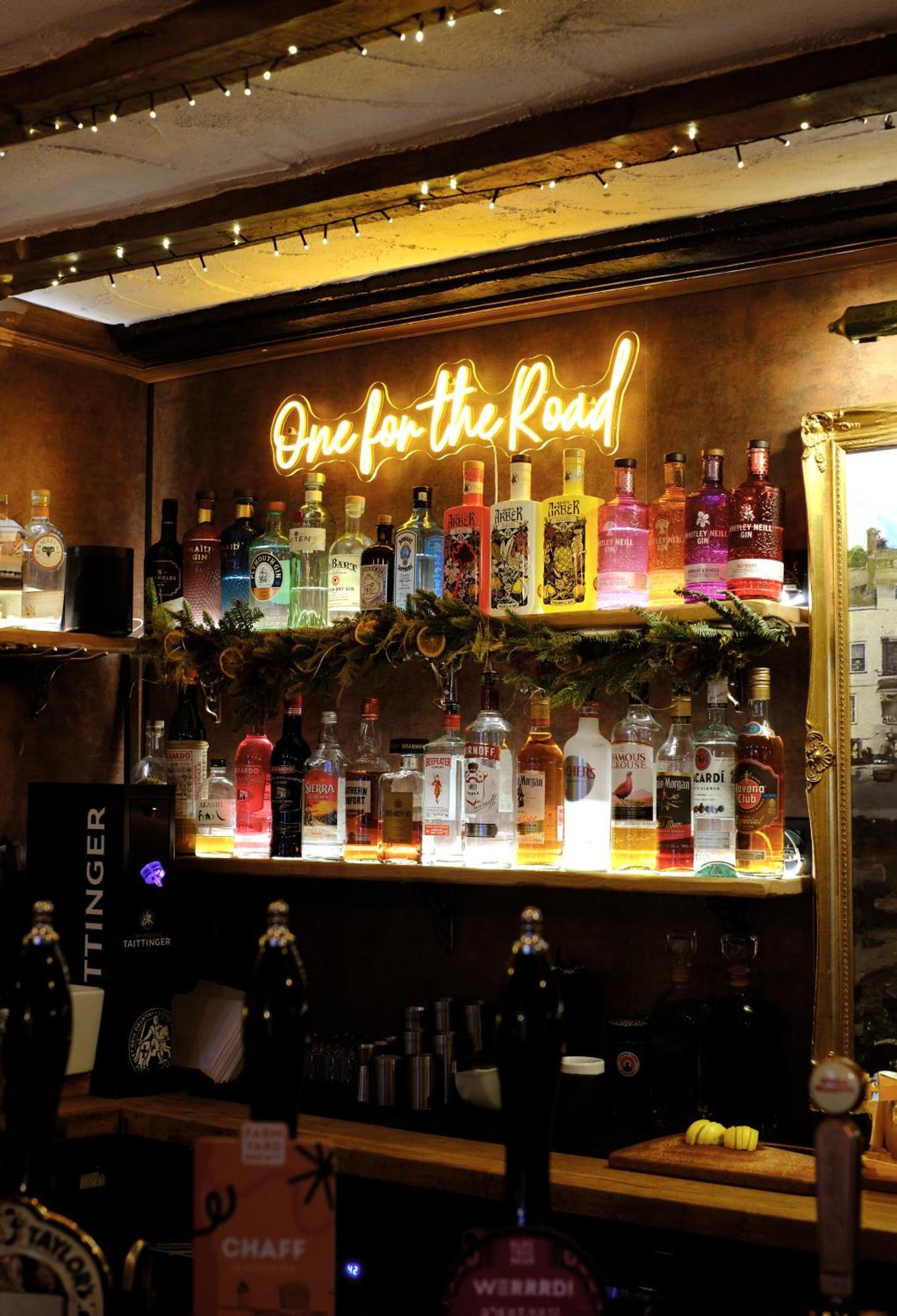 The Old Crown Coaching Inn Swindon Kültér fotó